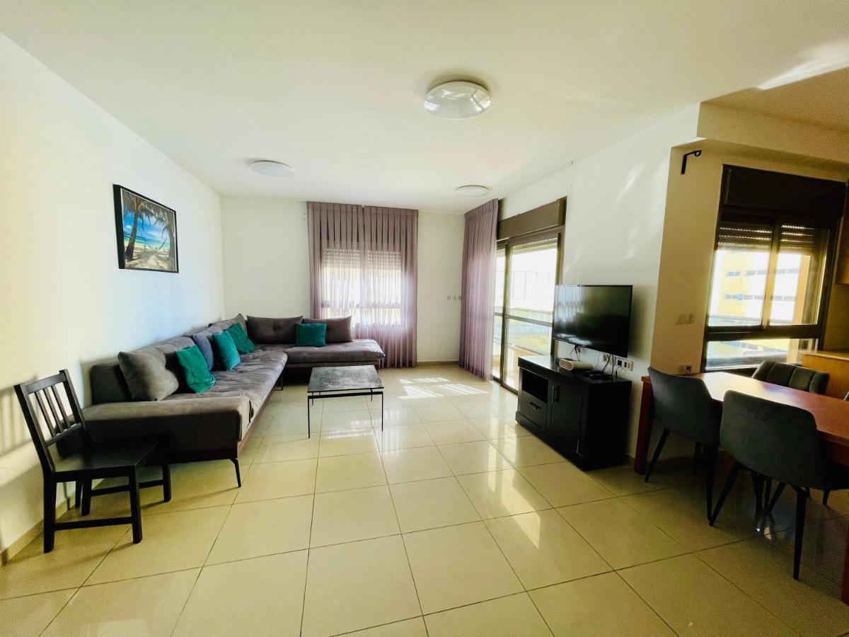 King David Apartment ネタニア エクステリア 写真
