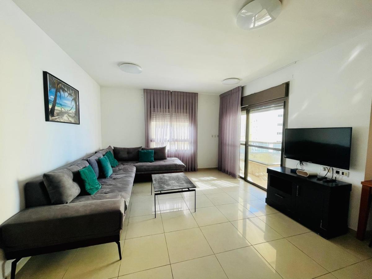 King David Apartment ネタニア エクステリア 写真